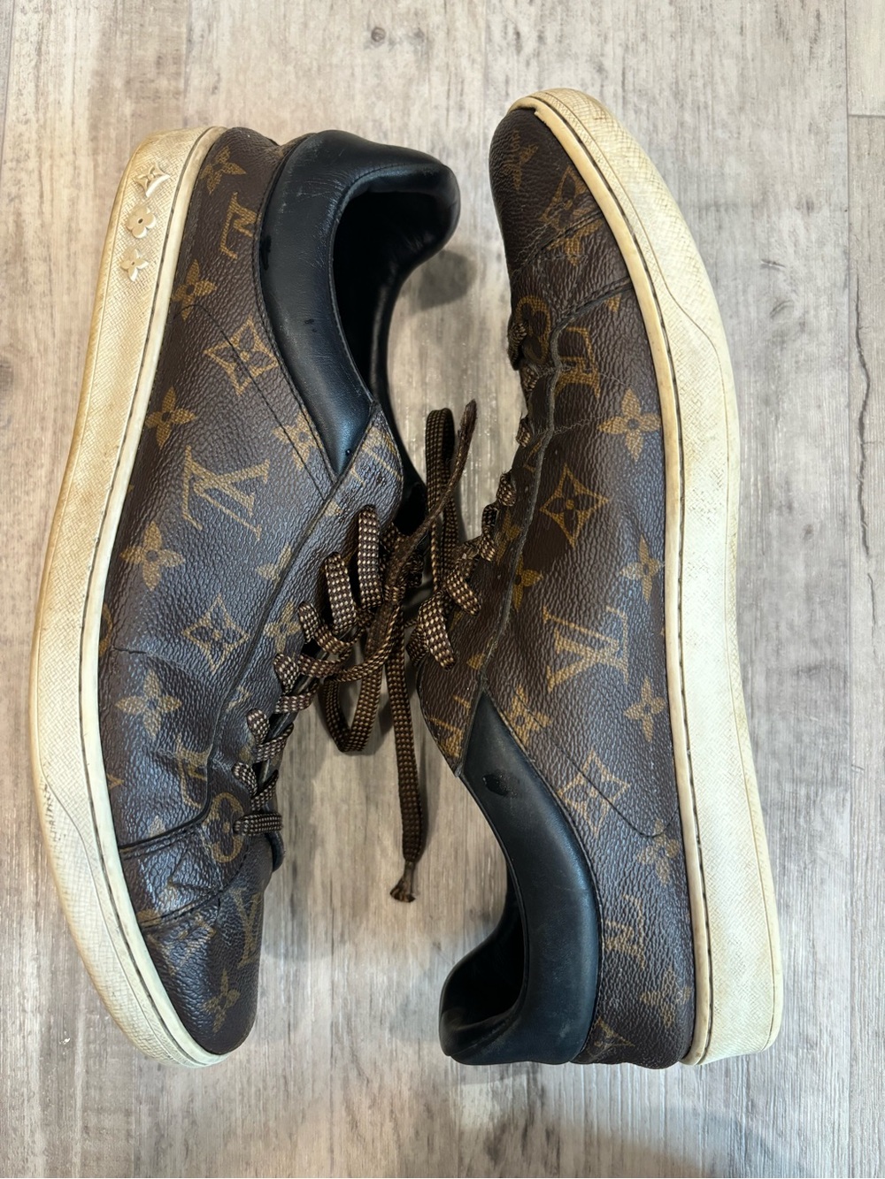 Louis Vuitton Brown Monogram Canvas Low-Top Sneakers - Picture 4 of 7